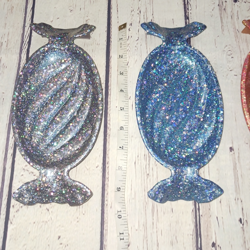 Acrylic handmade candy, key, or trinket dish! This Listing is for the Dark Blue!